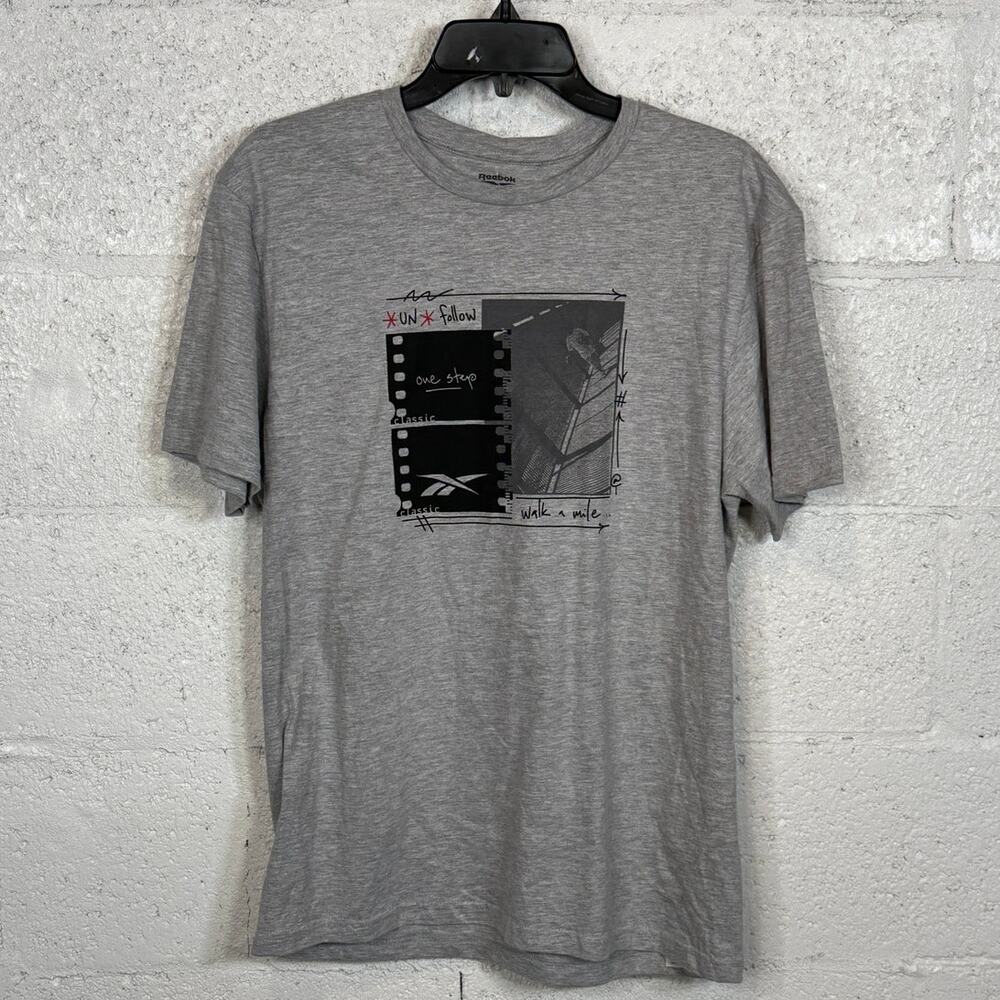 Reebok logo Graphic Cotton Short Sleeve T-shirt, heather grey small